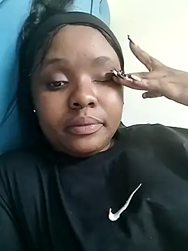 Snapshot of LUNAARXO1 chatting on 04-19-26, 06:54 LUNAARXO1 online show from 04-19-26, 06:54