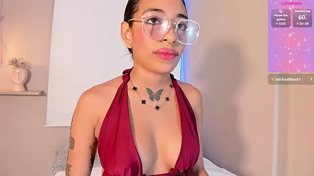 Scarlet Vixen  online show from 06-07-26, 03:06