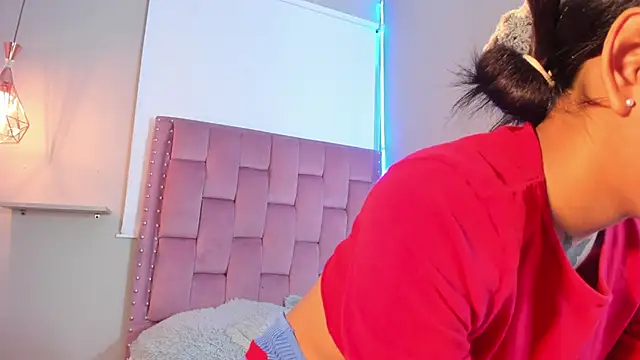 Scarlet Vixen  online show from 03-11-26, 12:32