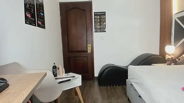 Ambarross  online show from 03-12-26, 02:10