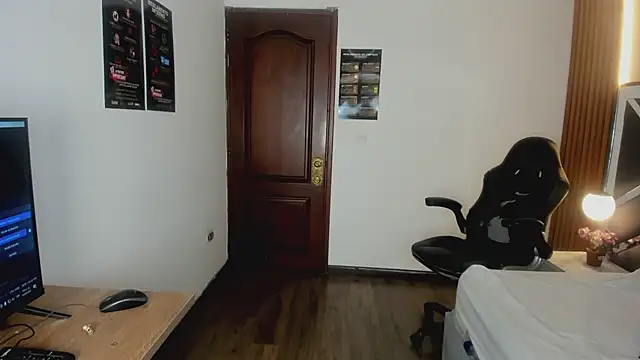 Ambarross  online show from 04-12-26, 12:52