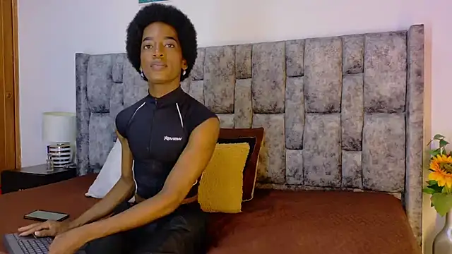 samirths boy  online show from 04-13-26, 07:18