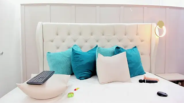 sweet shanaia online show from 05-23-26, 06:51