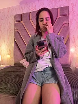 elodie rouge online show from 04-08-26, 12:17