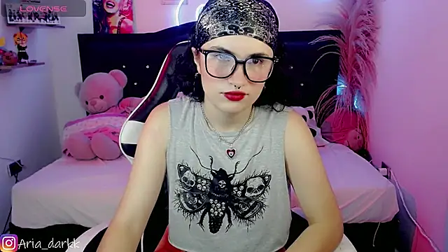 Snapshot of AriaDark chatting on 02-03-26, 09:09 AriaDark online show from 02-03-26, 09:09