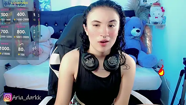 Snapshot of AriaDark chatting on 02-27-26, 09:03 AriaDark online show from 02-27-26, 09:03