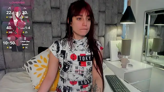 JenniQ69 online show from 04-27-26, 06:39