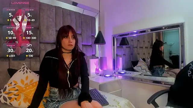 JenniQ69 online show from 05-06-26, 06:56