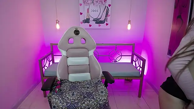 Snapshot of Ashley_benson_x chatting on 03-03-26, 08:38 Ashley benson x online show from 03-03-26, 08:38