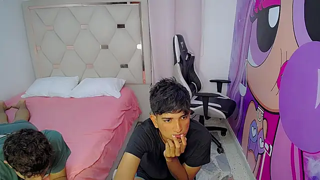 Maxwell boys online show from 02-15-26, 03:07