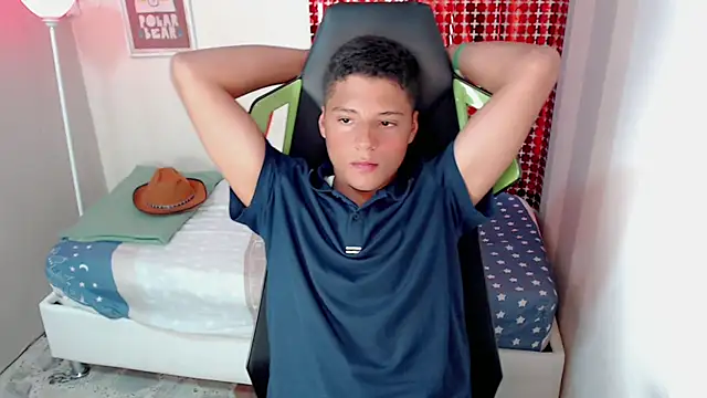 Yosep boy online show from 01-16-26, 07:18