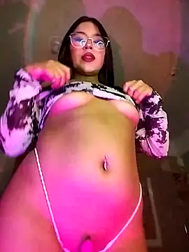 Snapshot of SAAMIIRAA_ chatting on 01-15-26, 04:49 SAAMIIRAA online show from 01-15-26, 04:49