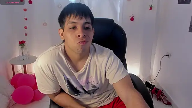 Snapshot of shooting_wilson chatting on 02-13-26, 06:08 shooting wilson online show from 02-13-26, 06:08