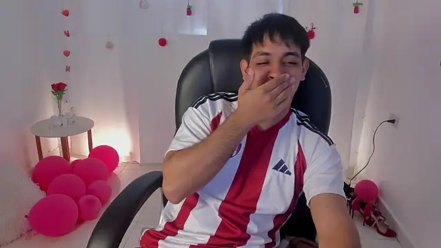 Snapshot of shooting_wilson chatting on 02-14-26, 04:07 shooting wilson online show from 02-14-26, 04:07