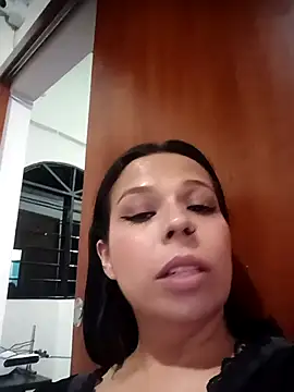 Snapshot of RossyAlvarez chatting on 07-14-26, 02:05 RossyAlvarez online show from 07-14-26, 02:05