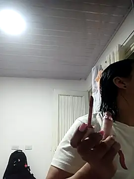 Snapshot of RossyAlvarez chatting on 05-06-26, 12:47 RossyAlvarez online show from 05-06-26, 12:47