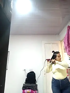 Snapshot of RossyAlvarez chatting on 06-07-26, 09:53 RossyAlvarez online show from 06-07-26, 09:53