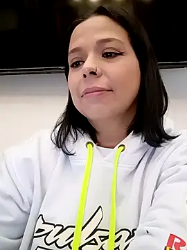 Snapshot of RossyAlvarez chatting on 07-23-26, 10:49 RossyAlvarez online show from 07-23-26, 10:49