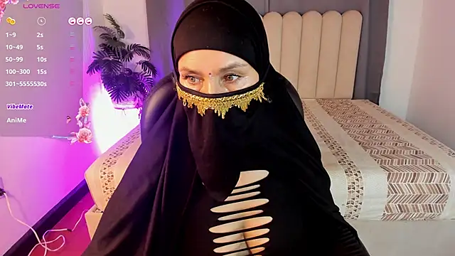 Snapshot of Latifa_ali chatting on 02-20-26, 02:19 Latifa ali online show from 02-20-26, 02:19