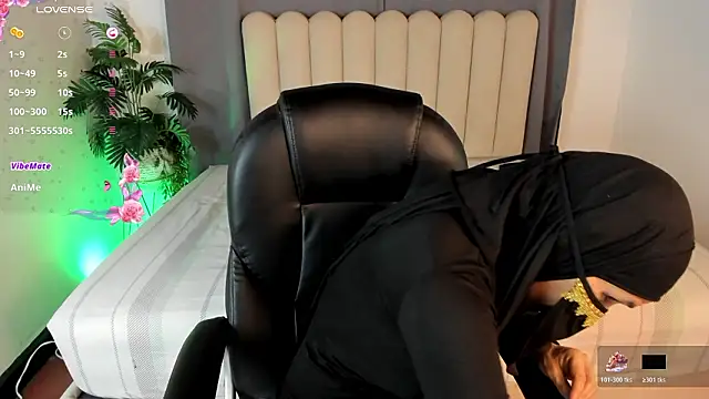 Snapshot of Latifa_ali chatting on 02-13-26, 02:11 Latifa ali online show from 02-13-26, 02:11