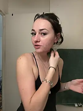 claraaaa06 online show from 02-18-26, 12:34