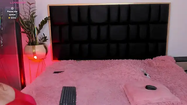 Snapshot of Emma_collins01 chatting on 02-22-26, 03:31 Emma collins01 online show from 02-22-26, 03:31