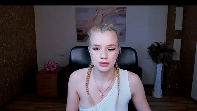 Snapshot of Stacy_Western chatting on 02-28-26, 01:00 Stacy Western online show from 02-28-26, 01:00