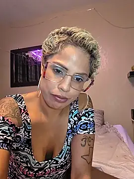 Snapshot of JasmineSkky chatting on 06-21-26, 04:29 JasmineSkky online show from 06-21-26, 04:29