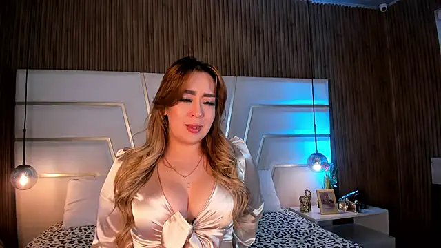 Xara Shadow online show from 03-12-26, 10:47