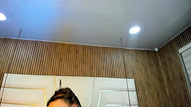 Xara Shadow online show from 04-02-26, 11:22