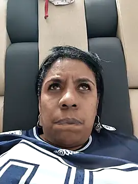 Snapshot of Zeyllyjhonson chatting on 02-20-26, 10:55 Zeyllyjhonson online show from 02-20-26, 10:55