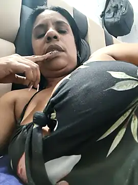 Zeyllyjhonson online show from 04-12-26, 07:50