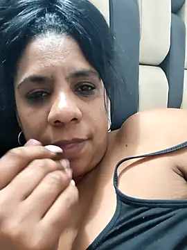 Snapshot of Zeyllyjhonson chatting on 01-31-26, 11:47 Zeyllyjhonson online show from 01-31-26, 11:47