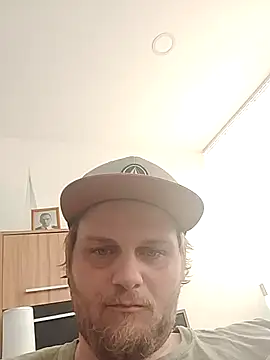 FrettedCanoeist online show from 04-11-26, 02:54