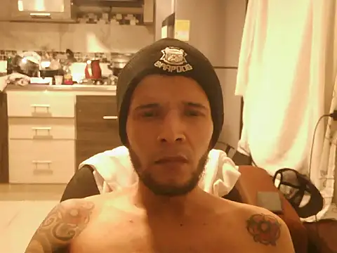 Snapshot of ELARKIMAN chatting on 02-03-26, 04:10 ELARKIMAN online show from 02-03-26, 04:10