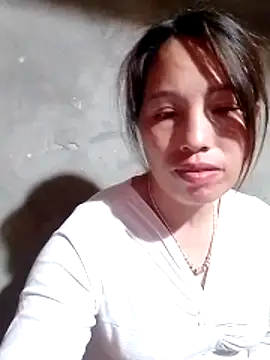 Gummiesu online show from 02-22-26, 08:32