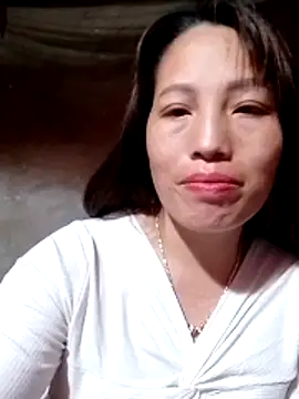 Gummiesu online show from 03-27-26, 08:32