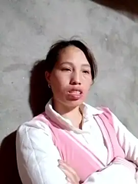 Gummiesu online show from 02-14-26, 09:37