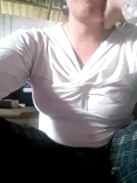 Snapshot of Gummiesu chatting on 04-18-26, 07:33 Gummiesu online show from 04-18-26, 07:33