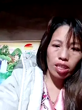 Snapshot of Gummiesu chatting on 05-04-26, 06:00 Gummiesu online show from 05-04-26, 06:00