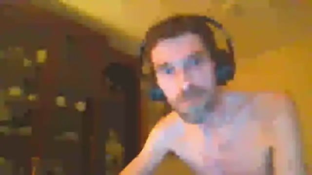 Snapshot of BlnAktivGay chatting on 03-03-26, 07:10 BlnAktivGay online show from 03-03-26, 07:10