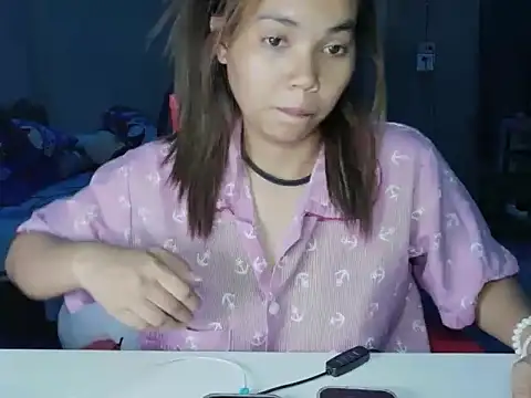 Pearlveil online show from 03-06-26, 04:57