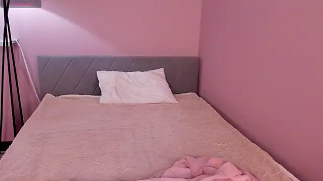 Snapshot of Celine_Coello chatting on 06-10-26, 08:43 Celine Coello online show from 06-10-26, 08:43