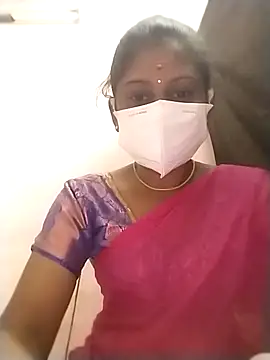 Snapshot of Tamil_Nathiya1 chatting on 02-15-26, 04:57 Tamil Nathiya1 online show from 02-15-26, 04:57