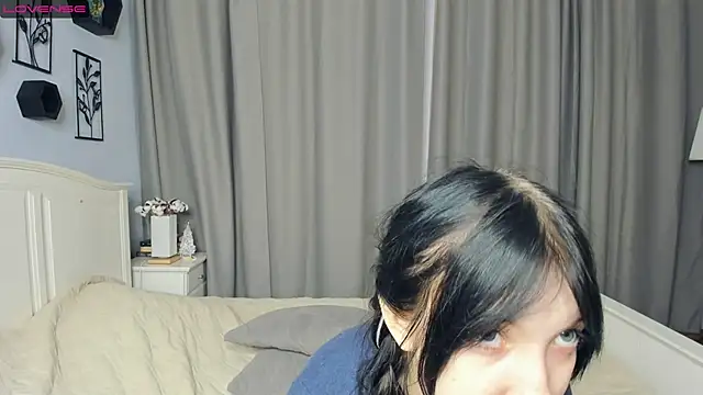 RoxanneComisky online show from 02-10-26, 08:24