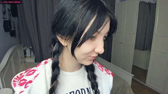 RoxanneComisky online show from 02-09-26, 08:01