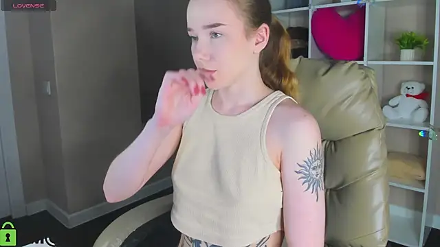 Nicole Vasquez online show from 03-19-26, 01:05