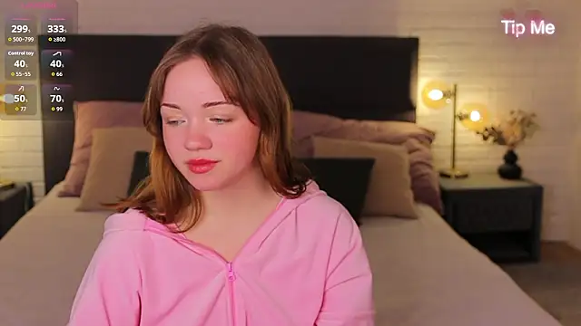 Kiss Moon online show from 02-05-26, 07:21