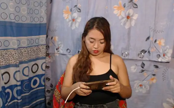 pinay mayahiga online show from 02-20-26, 06:37