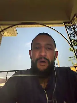 Snapshot of CcincoVilla chatting on 07-20-26, 01:46 CcincoVilla online show from 07-20-26, 01:46
